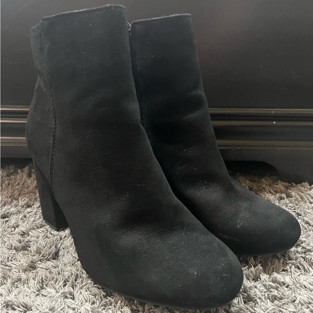 JustFab Loreida Bootie Black Faux Suede Size 8WW